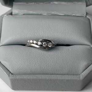 6 Stone 14K White Gold Diamond Ring
